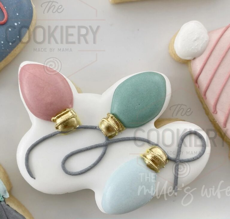 Millers-WIfe-Cookiera-Christmas-Light-Cookie-Cutter